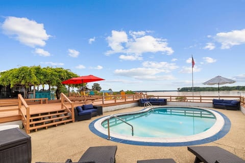 Bayfront Oasis | Heated Pool, HotTub & Playground