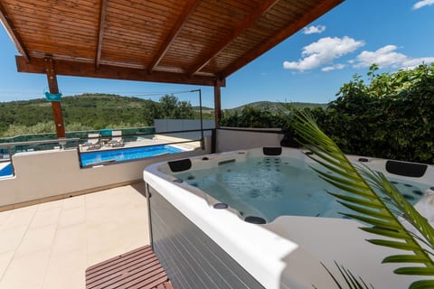 Apartment Neda with Jacuzzi - Unit 378171-13
