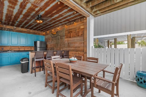 Outdoor Entertainment Area