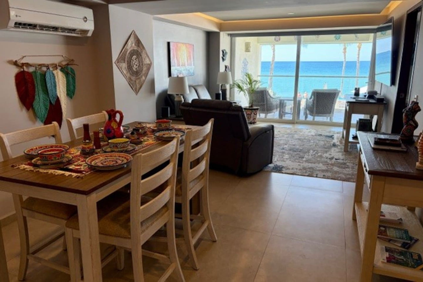 Beachfront 2BR Condo with Ocean Views, Huge Balcony & 8 Pools