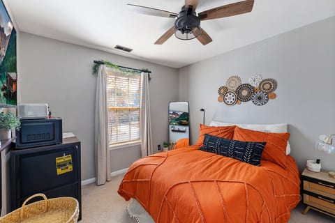Boho Vibes - Prime Location!