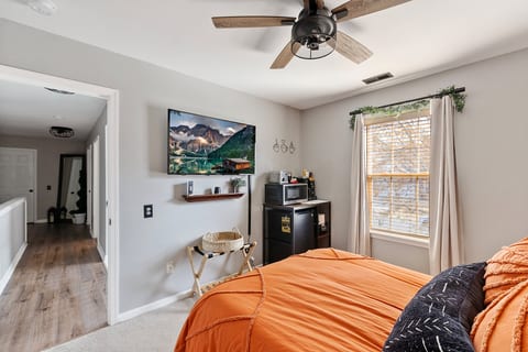 Boho Vibes - Prime Location!