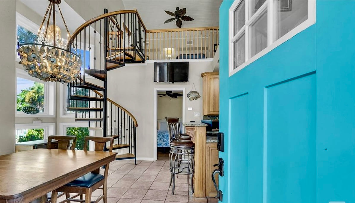 Beach House & GOLF CART!