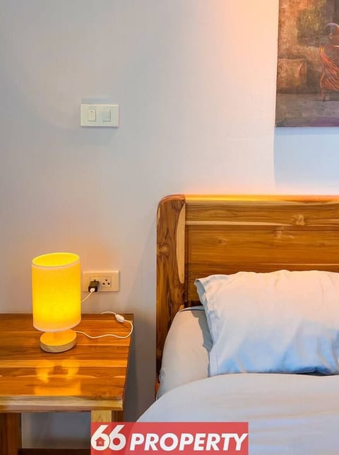 Vintage Luxe Suite Near Maya with View