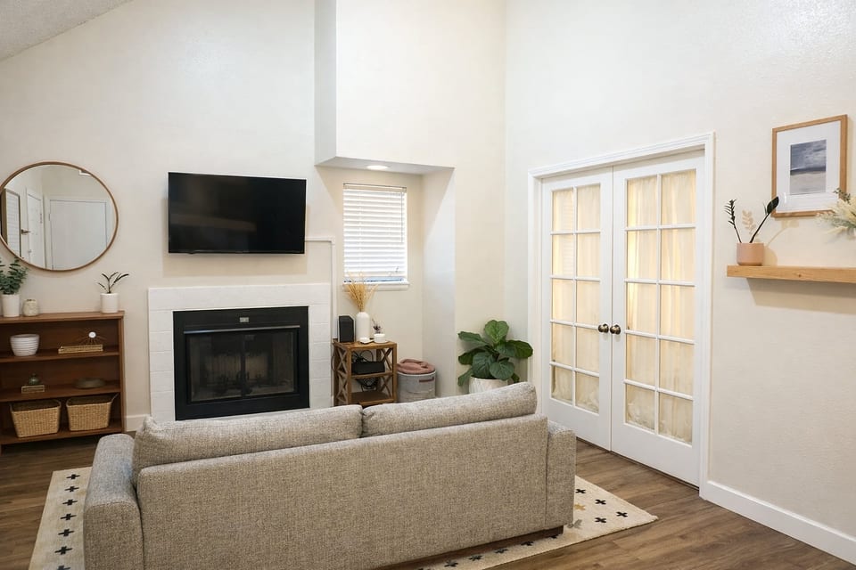 Lovely 2-bdrm Loft • Perfect Location • Downtown - Salt Lake City