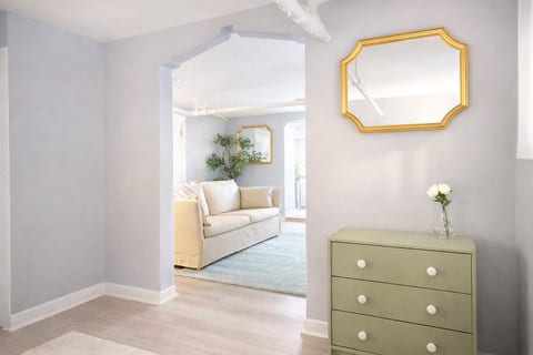 Cozy 1Bdrm • Great Location • Fast Wi-fi
