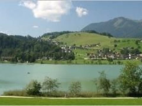 in ruhiger Lage nahe am See