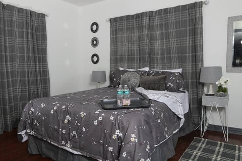 Bedroom 1 - Queen Green Tea Gel Memory Foam Mattress
