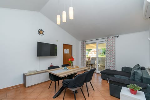Apartments Angela - Unit 378181-13