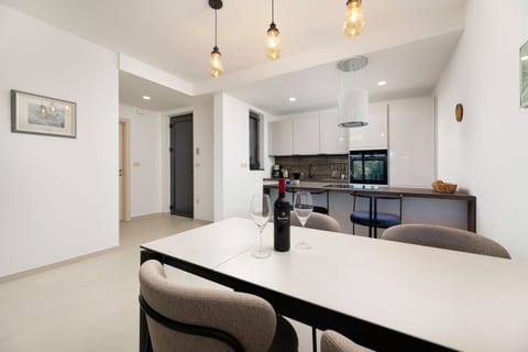 Apartments BELLA VISTA - Unit 376555-13