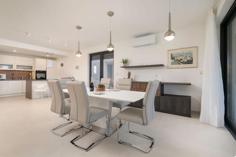 Apartments BELLA VISTA - Unit 376553-13