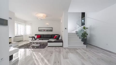Villa Anna - Unit 378156-13