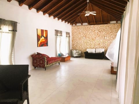 Tolle, strandnahe Villa mit Swimmingpool