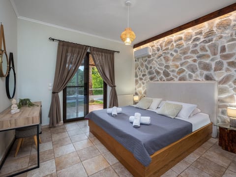 "Villa Palmeras" mit eigenem Garten und Gr