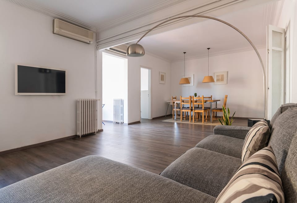 Centric and Spacious. Excellent for Families - Barcelona