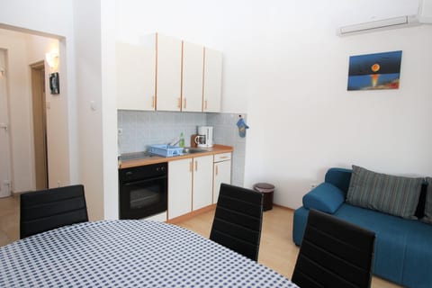 Apartments Zarok - Unit 54350-61