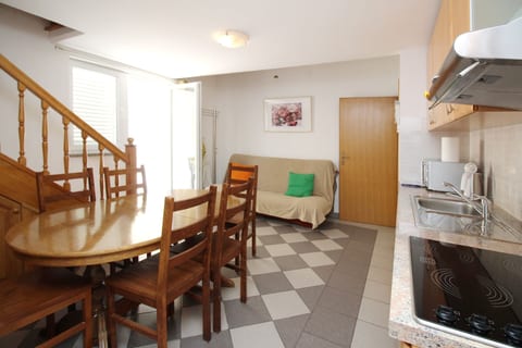 Apartments Zarok - Unit 54352-61
