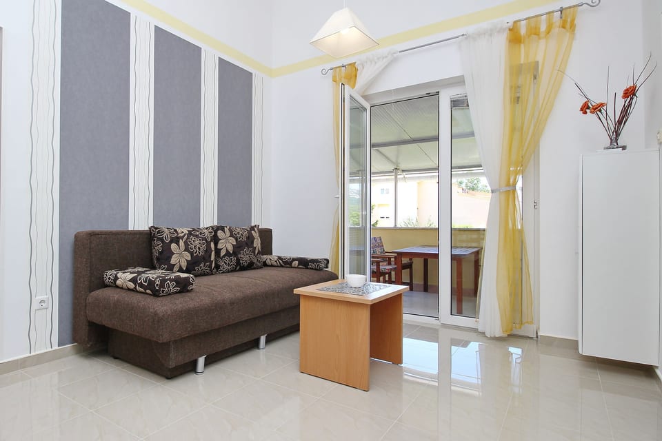 Apartments Zarok - Unit 54353-61