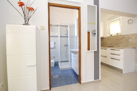 Apartments Zarok - Unit 54353-61