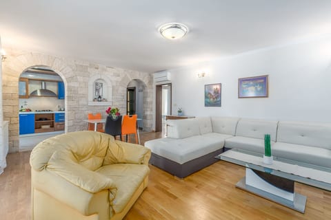 Apartment Paradiso 6 - Unit 209170-5
