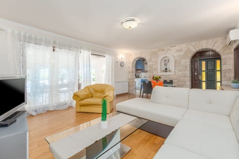 Apartment Paradiso 6 - Unit 209170-5