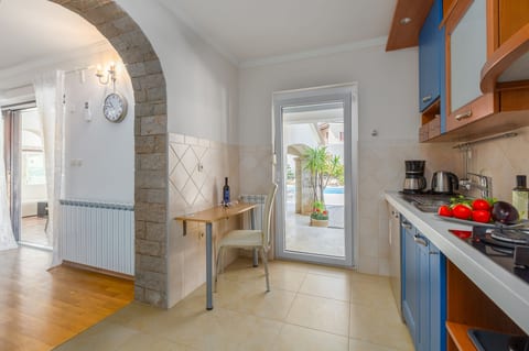 Apartment Paradiso 6 - Unit 209170-5