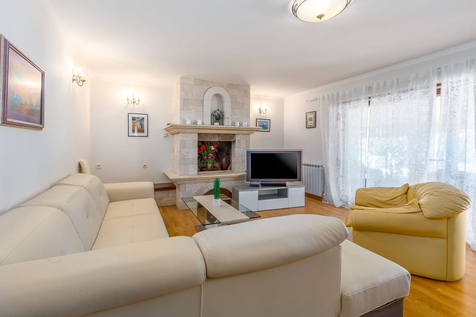 Apartment Paradiso 6 - Unit 209170-5