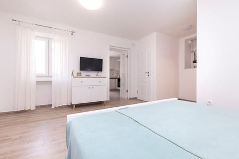 Apartment MORRIS - Unit 209600-5