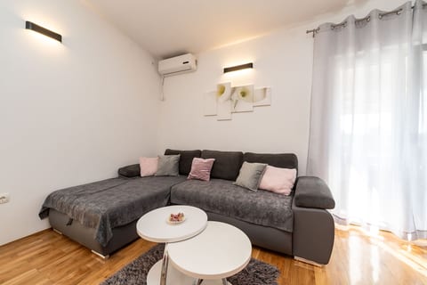 Apartments Grbic - Unit 375980-13