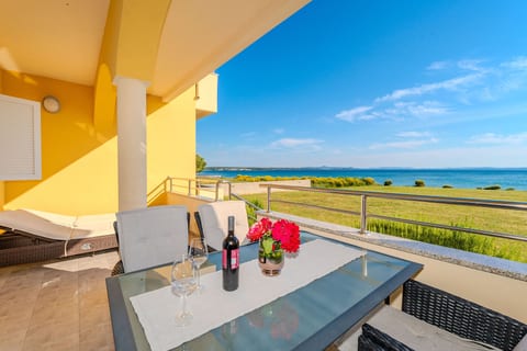 Apartments Lilly - Unit 376144-13