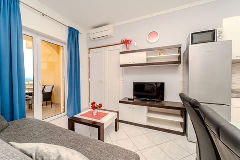 Apartments Lilly - Unit 376144-13