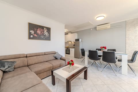 Apartments Lilly - Unit 376148-13