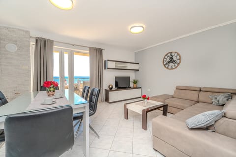 Apartments Lilly - Unit 376148-13