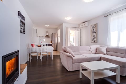 Apartment Mirna - Unit 376801-13