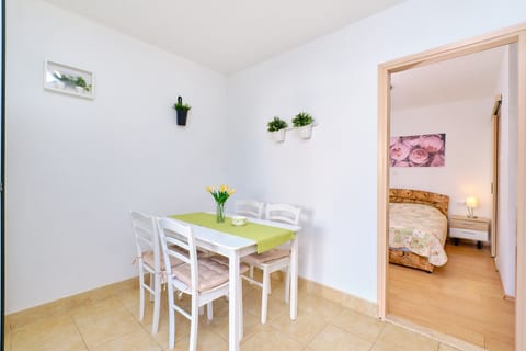Apartments Magda - Unit 52204-61