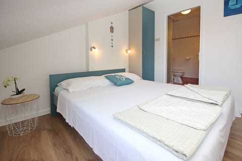 Apartments Čubranić Silvija - Unit 54380-61