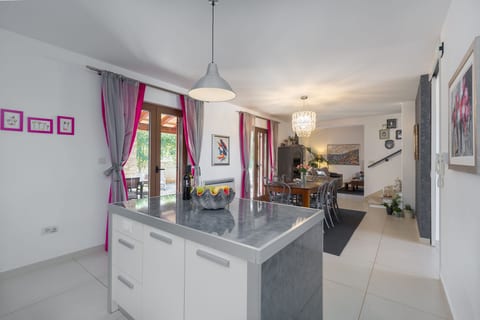 Villa Crystal s bazenom - Unit 209886-5