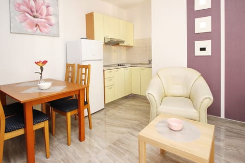 Apartments Brnić - Unit 53061-61