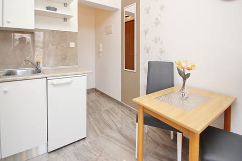 Apartments Brnić - Unit 53064-61