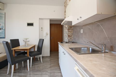 Apartments Brnić - Unit 53066-61