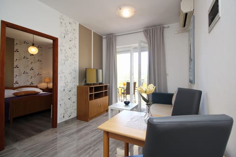 Apartments Brnić - Unit 53066-61