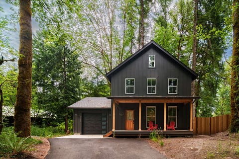 Mt Hood Hideaway Front