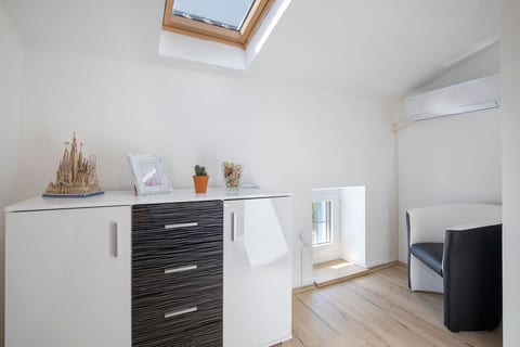 House Holiday House Bernarda - Unit 370434-13