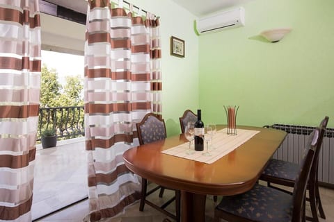 Apartment Vrata Jadrana 1 - Unit 370646-13