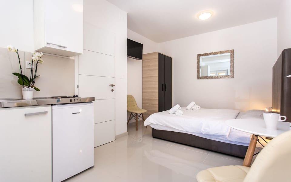 Apartments BERISHA I - Unit 202581-5