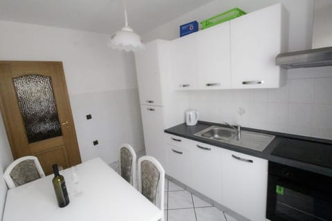 Apartments LEO with pool - Unit 368523-5