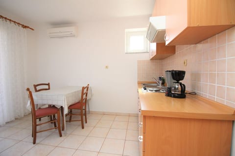 Apartments Capić Zarok - Unit 54345-61