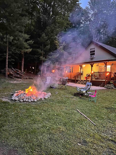 Cozy 3 bedroom getaway! image 4