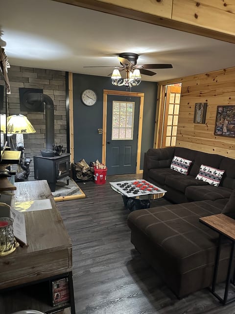 Cozy 3 bedroom getaway! image 2