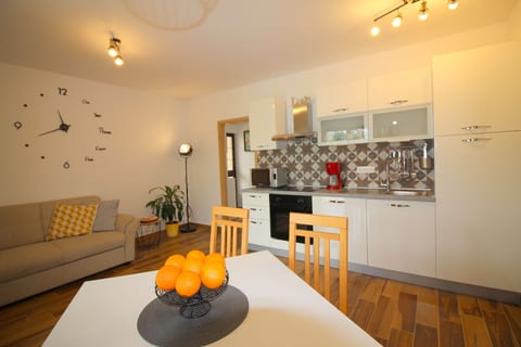 Apartment Jakomina 1 - Unit 209392-5